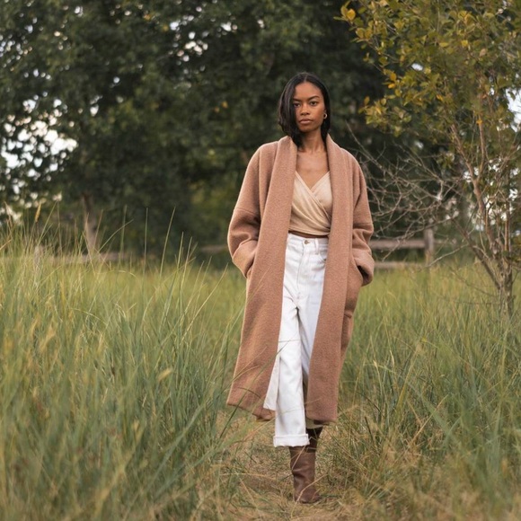 Melodious Wool Coat by Arraei - Picture 2 of 5